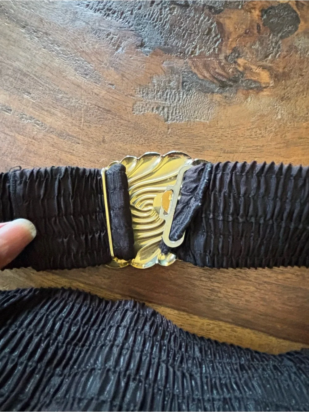 Elegant Vintage Black Waist Belt with Gold Shell Buckle - Women Accessories